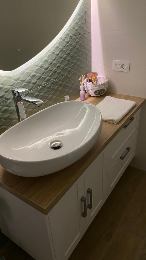 Apartma Nomad نوفو ميستو المظهر الخارجي الصورة